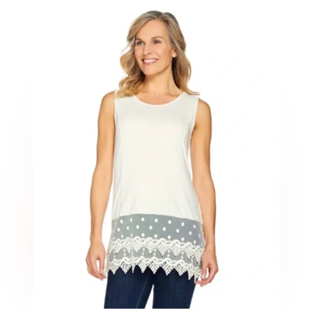 Kathleen Kirkwood white tank tunic stretch top w/lace detail at the bottom XL